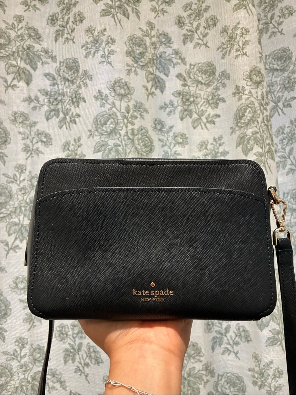 Classic Kate Spade crossbody bag